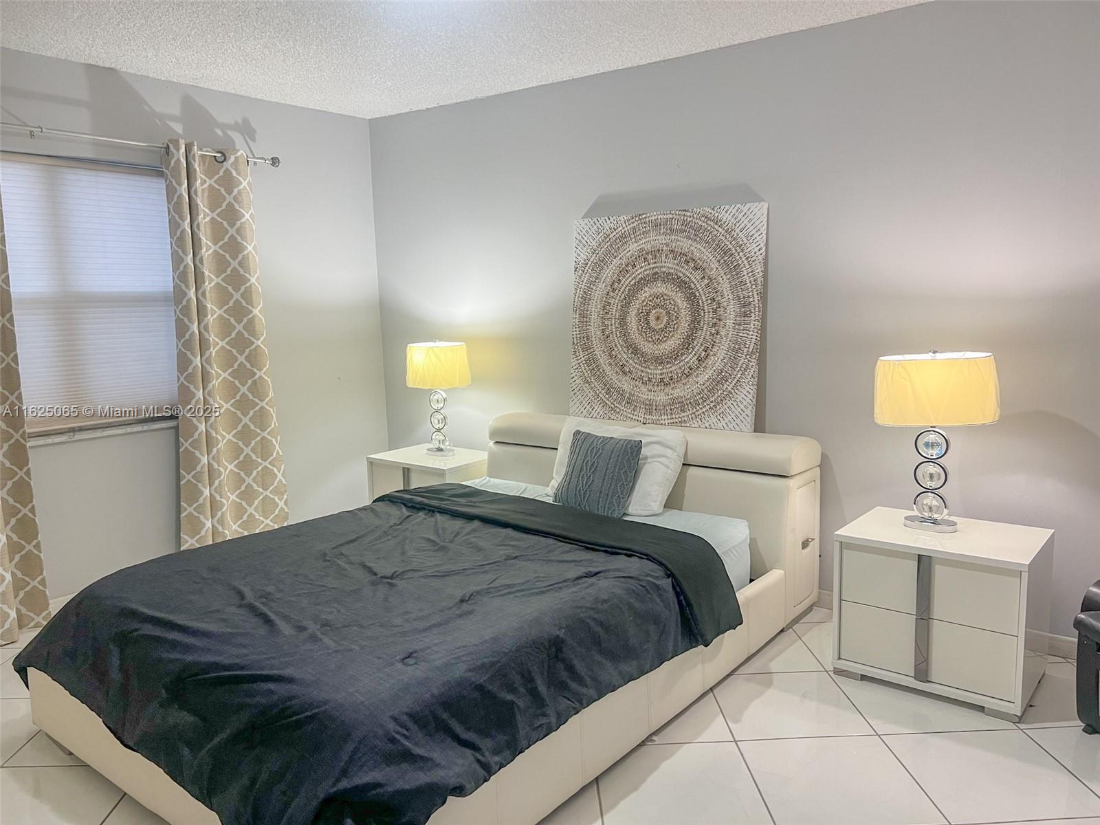 401 Golden Isles Dr 315 Property Photo 18