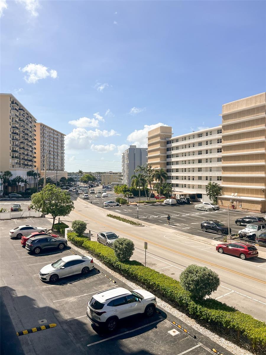 401 Golden Isles Dr 315 Property Photo 35