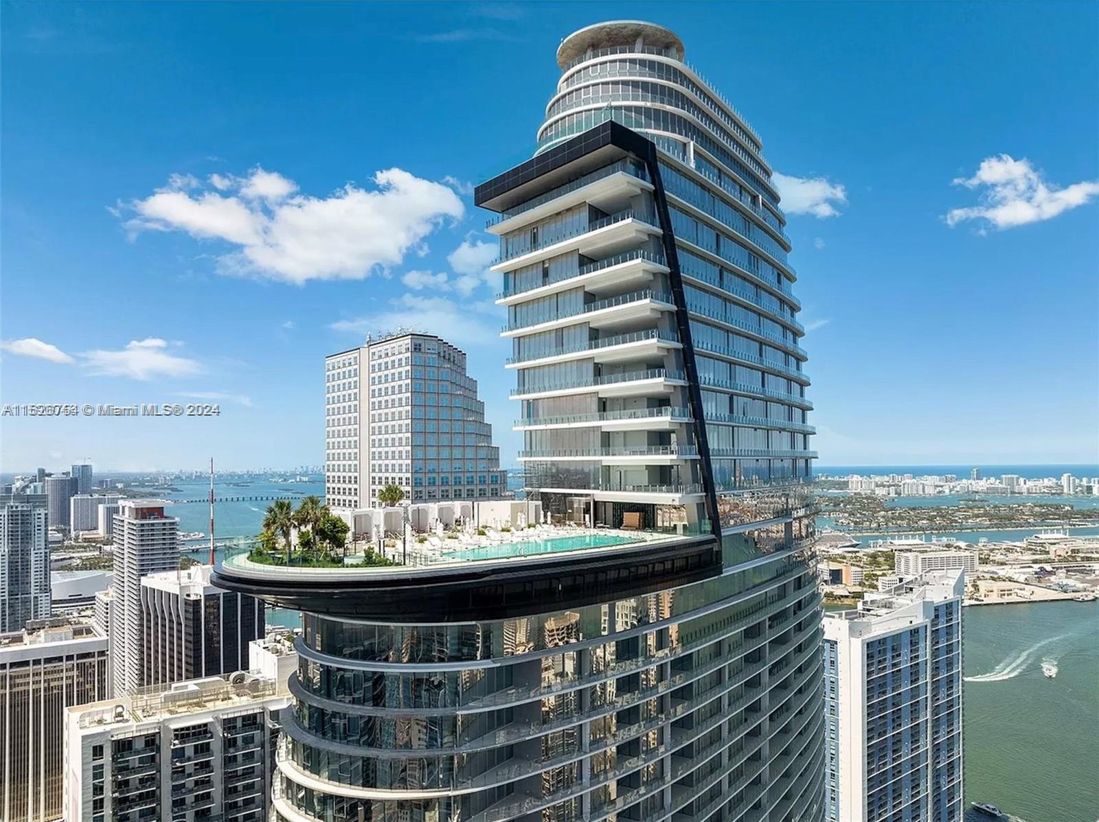 300 Biscayne Blvd Way 703 Property Photo 1