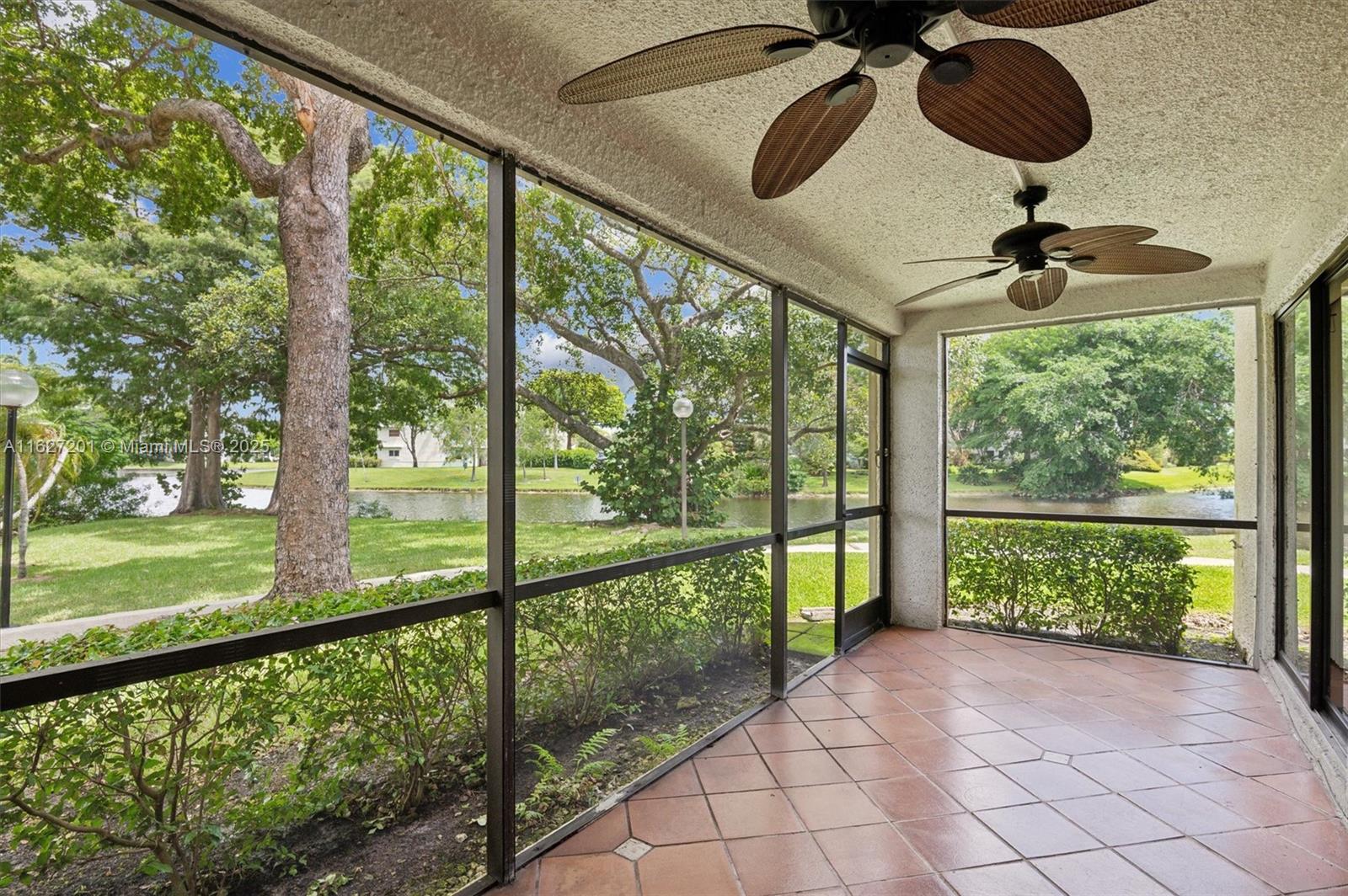 2305 S Cypress Bend Dr 104d Property Photo 16