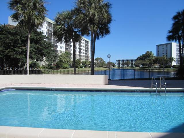 2305 S Cypress Bend Dr 104d Property Photo 21