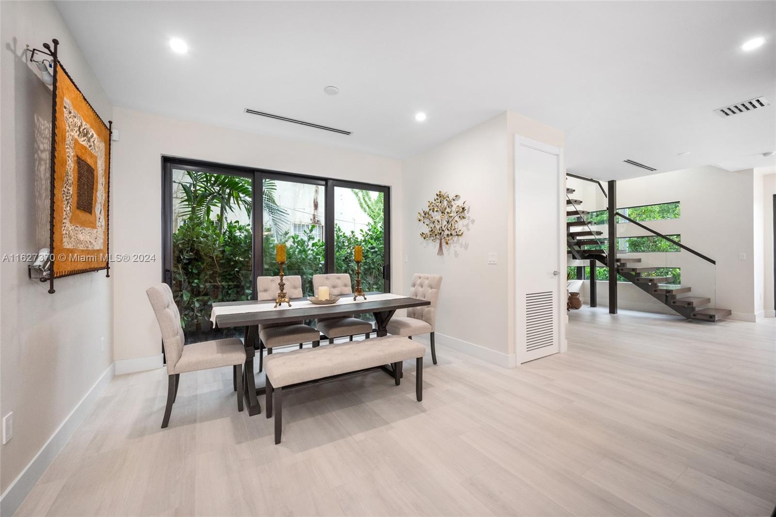 3224 Elizabeth St Property Photo 22