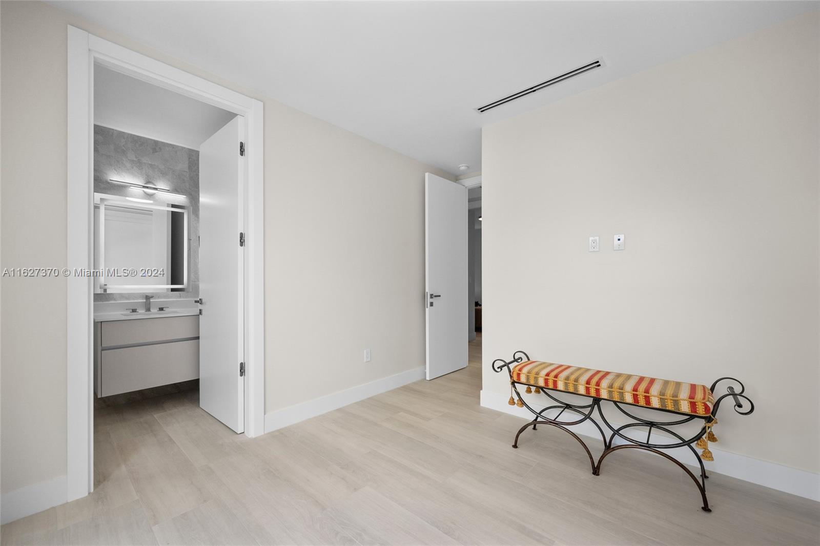 3224 Elizabeth St Property Photo 37