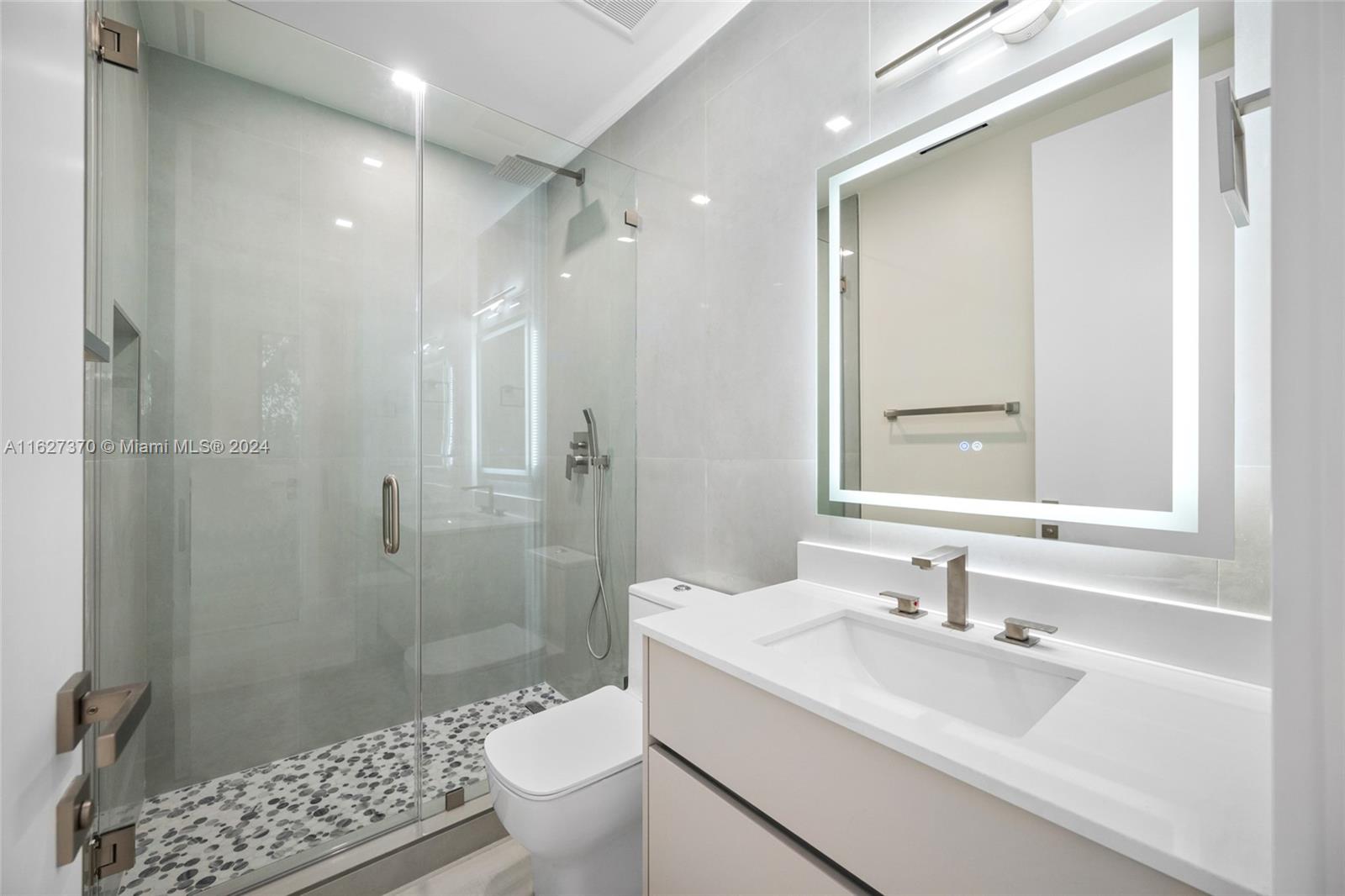 3224 Elizabeth St Property Photo 41