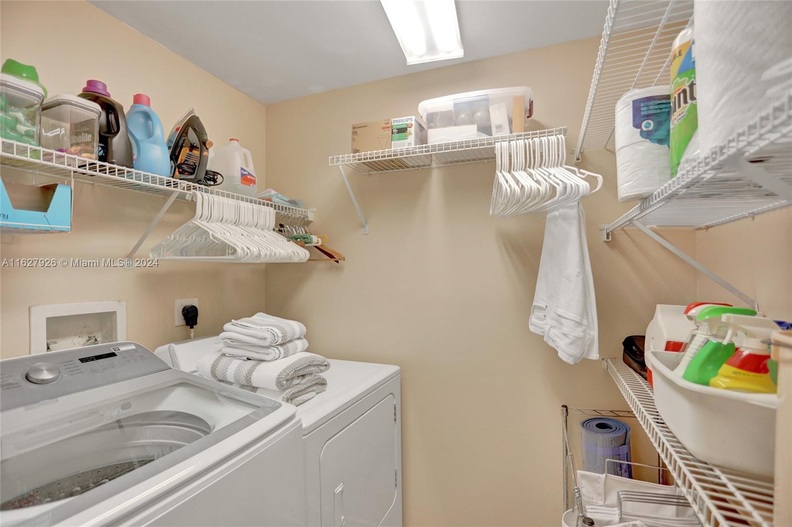 3370 Hidden Bay Dr 2114 Property Photo 24