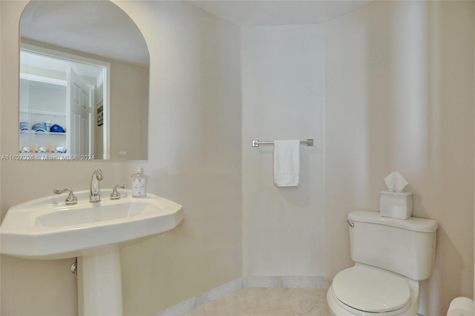 3370 Hidden Bay Dr 2114 Property Photo 25