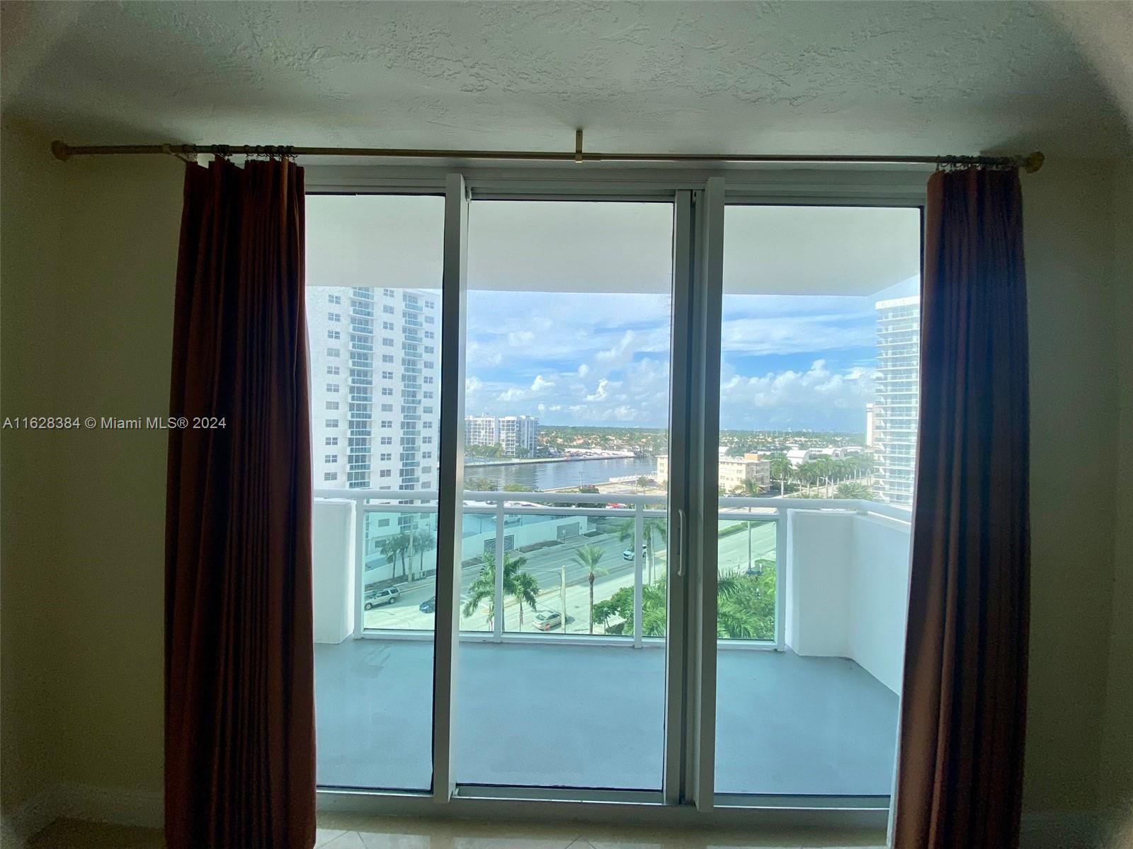 3001 S Ocean Dr 829 Property Photo 3