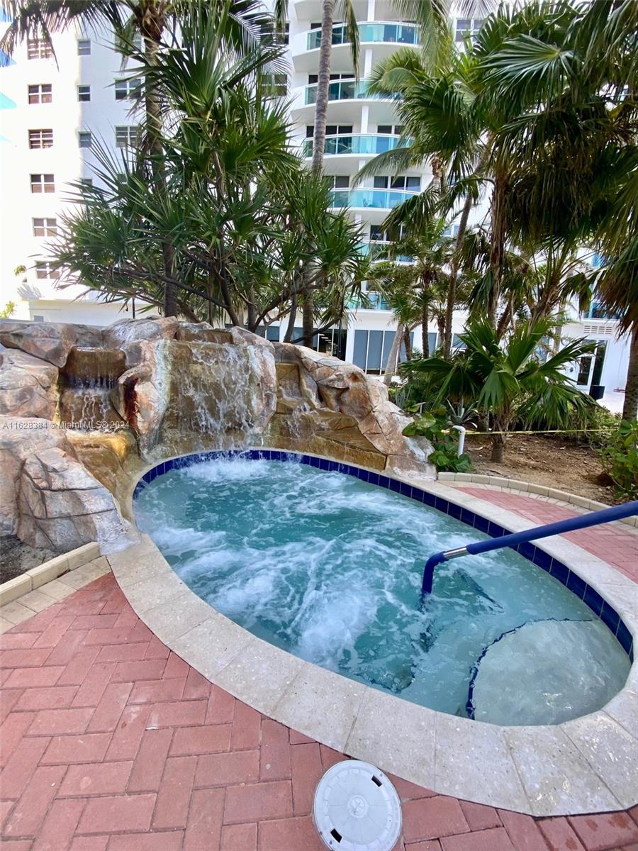 3001 S Ocean Dr 829 Property Photo 32