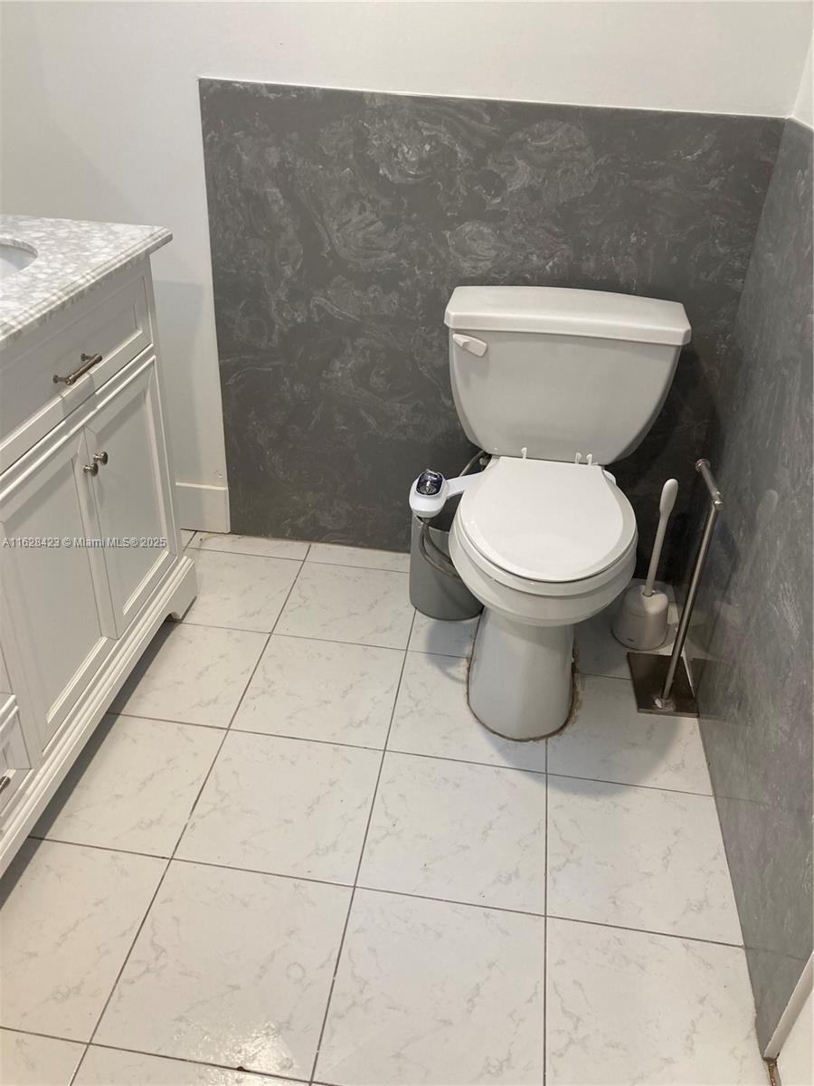800 Ne 195th St 314 Property Photo 54