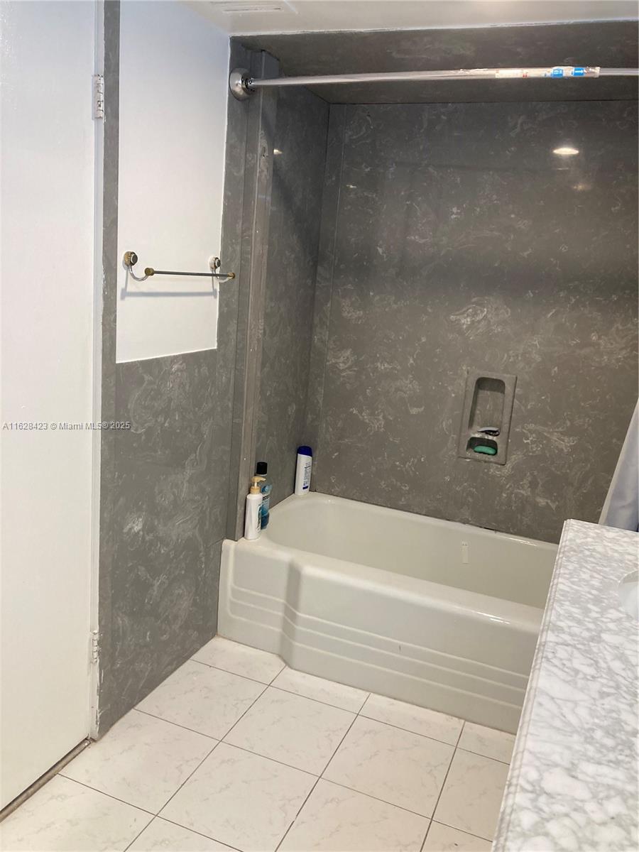 800 Ne 195th St 314 Property Photo 57