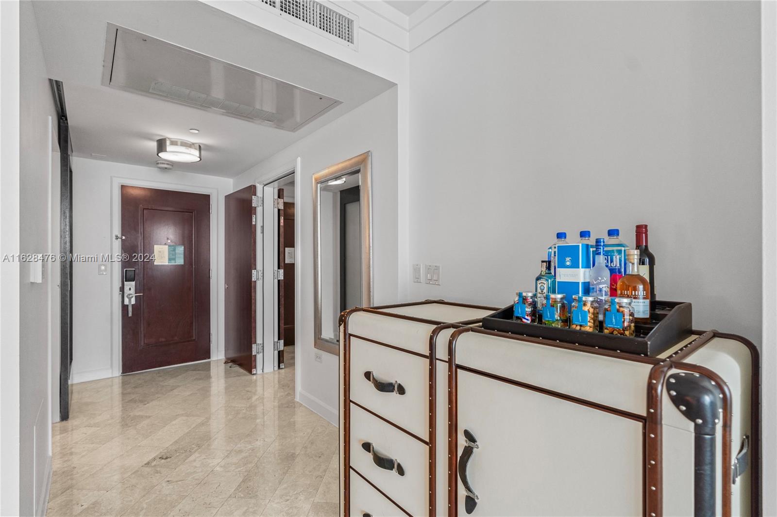 4391 Collins Ave 1809/1810 Property Photo 45