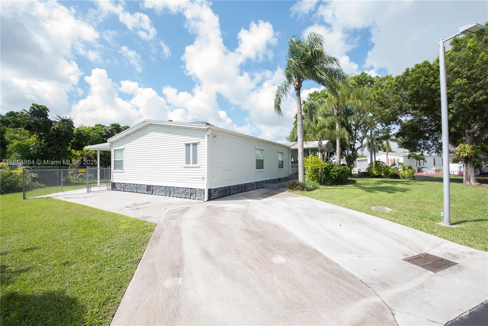 35303 Sw 180 Av #322 & 321 Property Photo 25