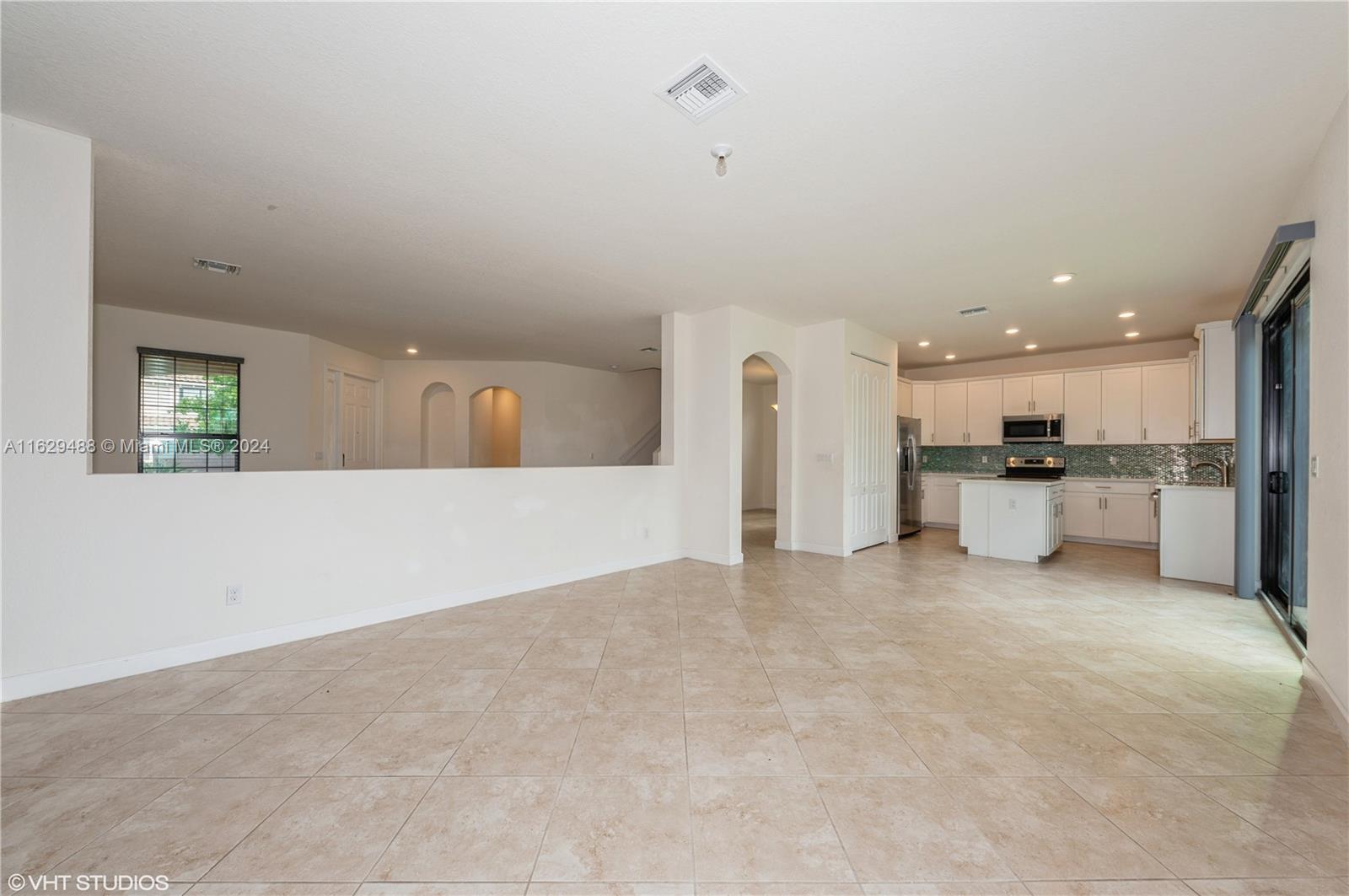 9008 Gulf Cove Dr Property Photo 7