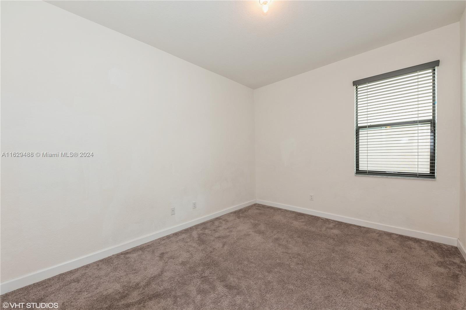 9008 Gulf Cove Dr Property Photo 18