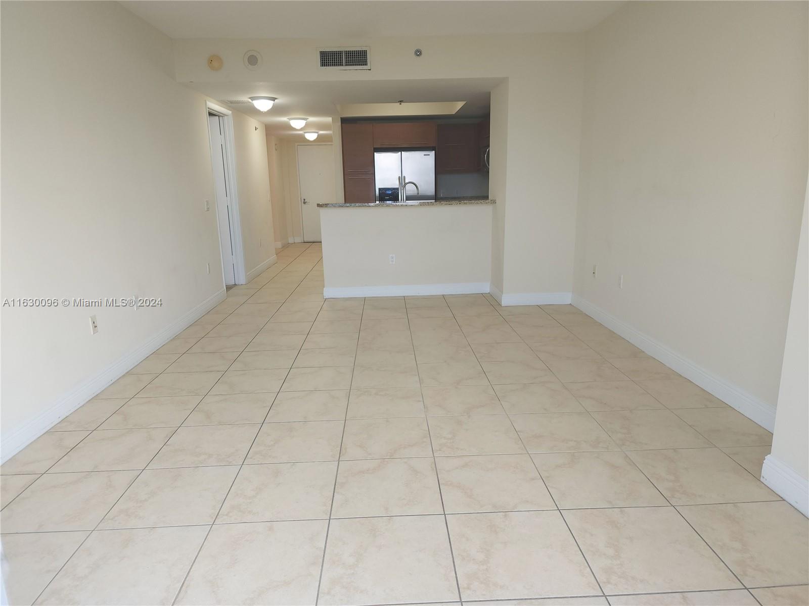2641 N Flamingo Rd 2007n Property Photo 6