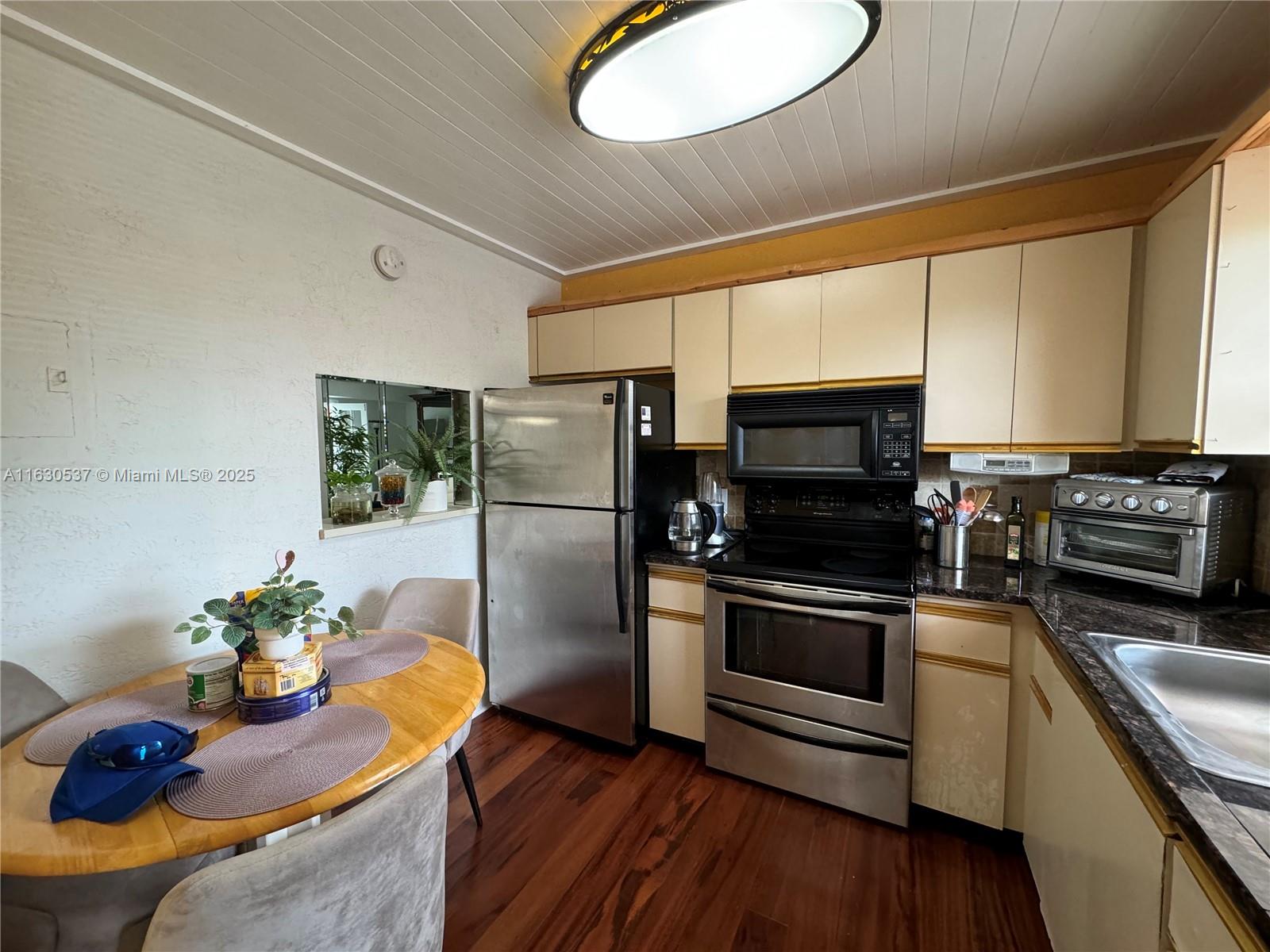 9581 Sunrise Lakes Blvd 309 Property Photo 40