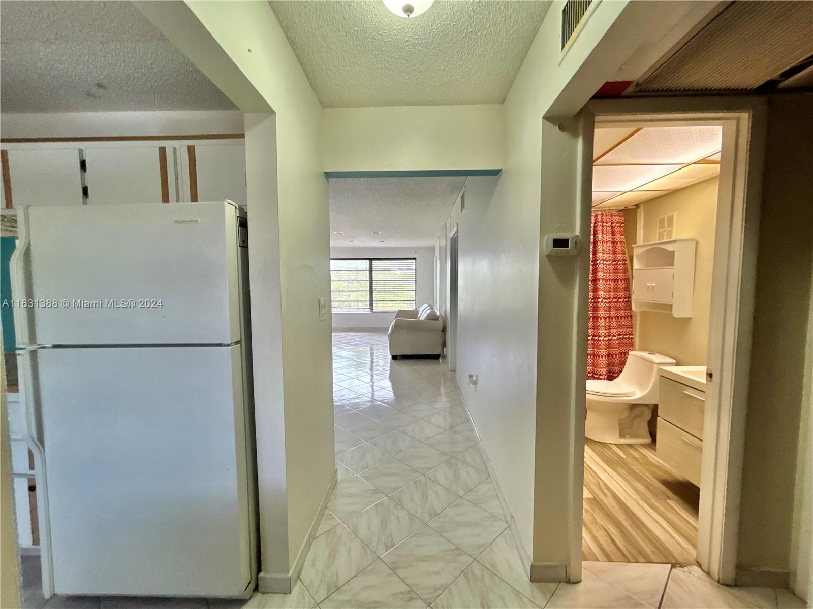 7480 Nw 17th St 305 Property Photo 4