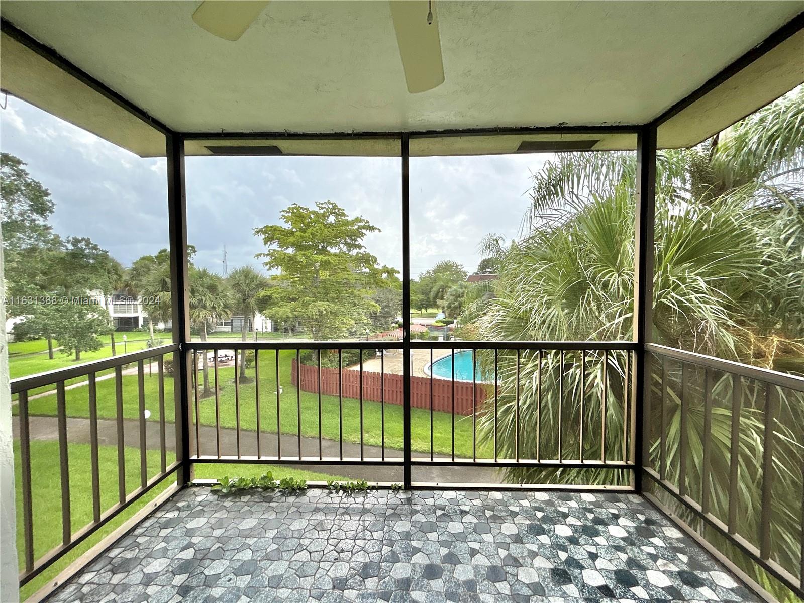 7480 Nw 17th St 305 Property Photo 13