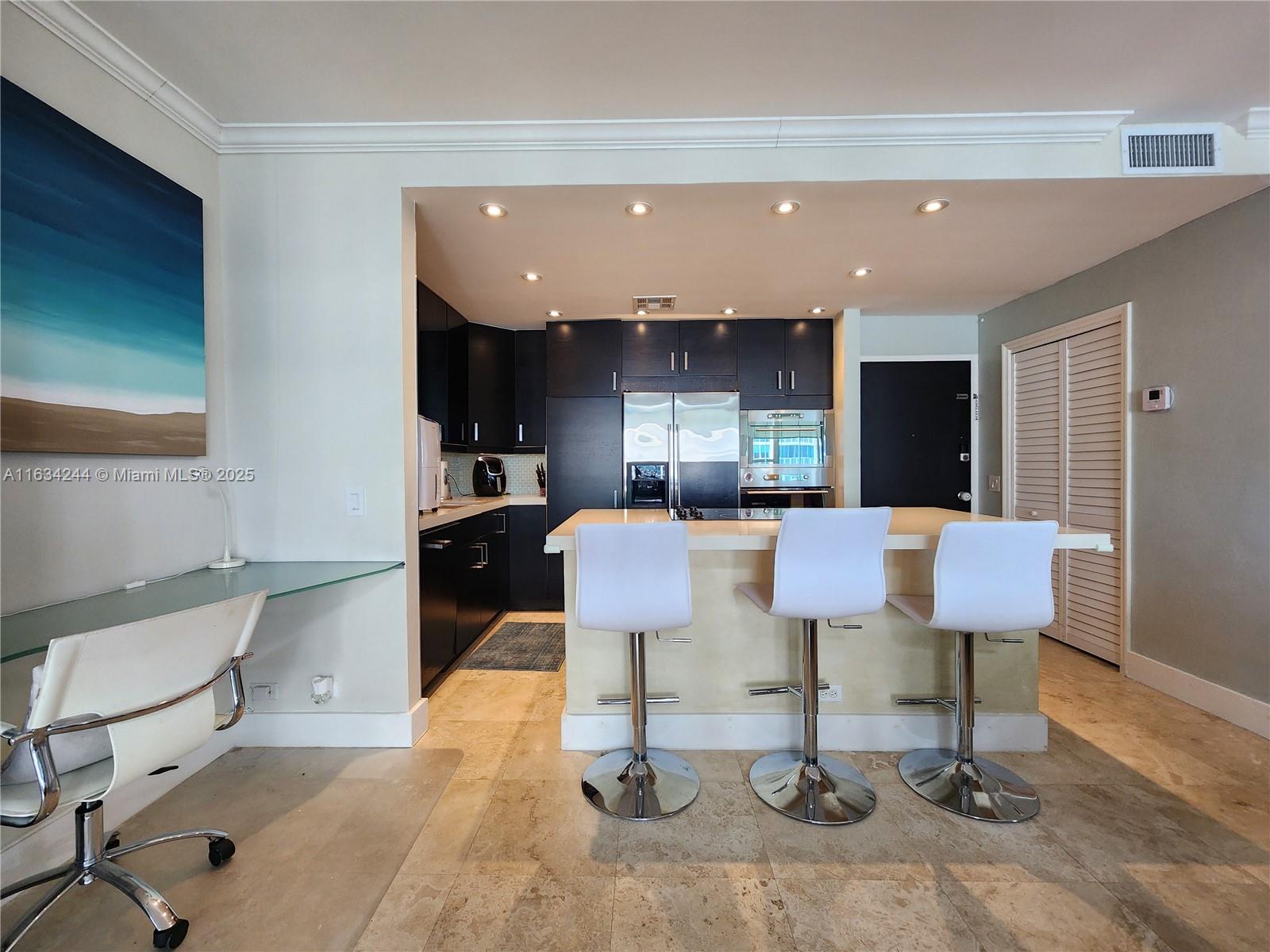 3505 S Ocean Dr 1409 Property Photo 6
