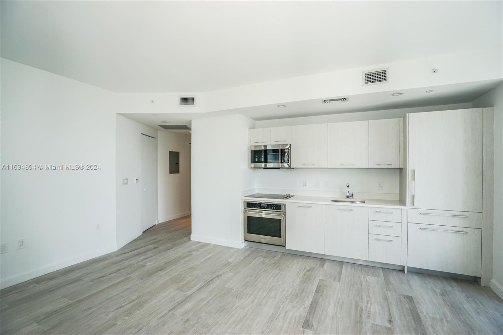 55 Sw 9th St 2108 Property Photo 6