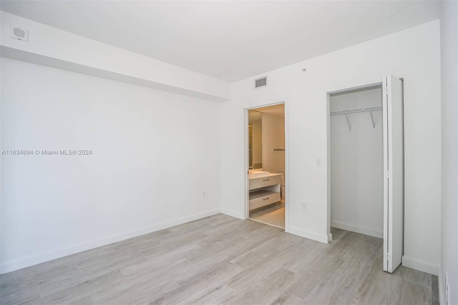 55 Sw 9th St 2108 Property Photo 9