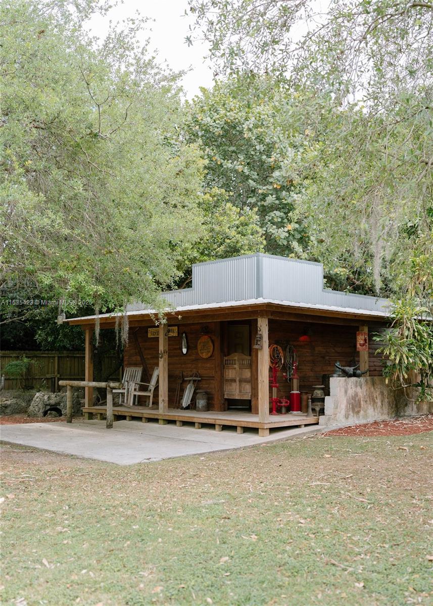 A11635423 Property Photo 10