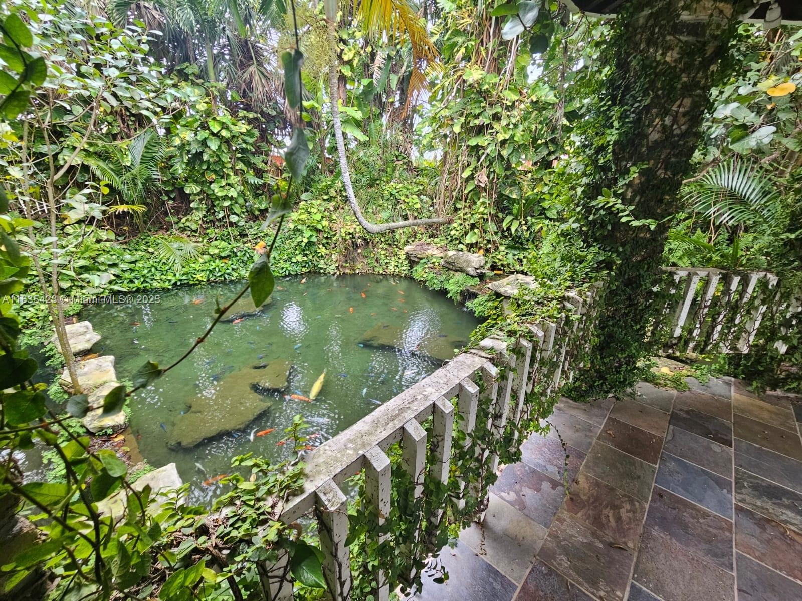A11635423 Property Photo 16