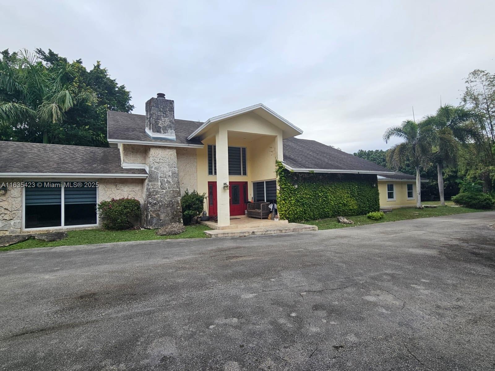 A11635423 Property Photo 20