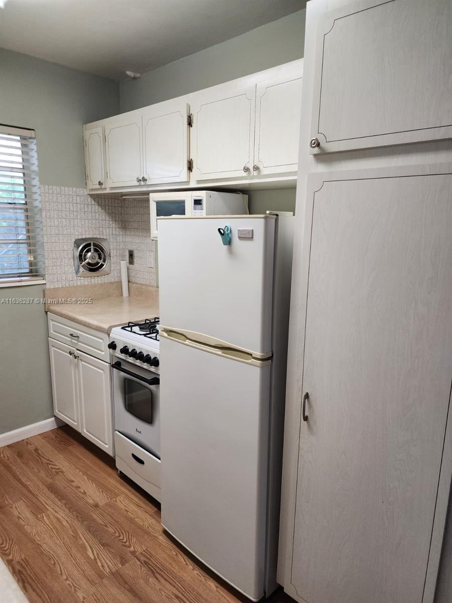 6856 Abbott Ave Property Photo 21
