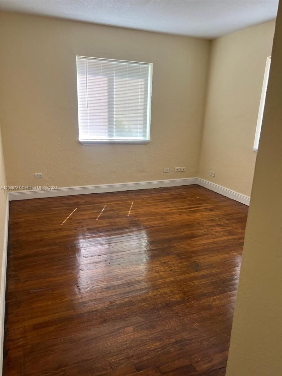 851 80 St 1 Property Photo 12