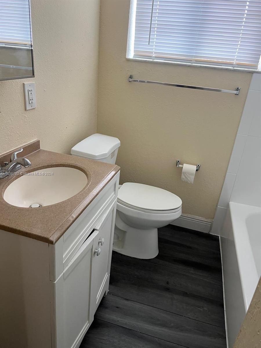 851 80 St 1 Property Photo 19