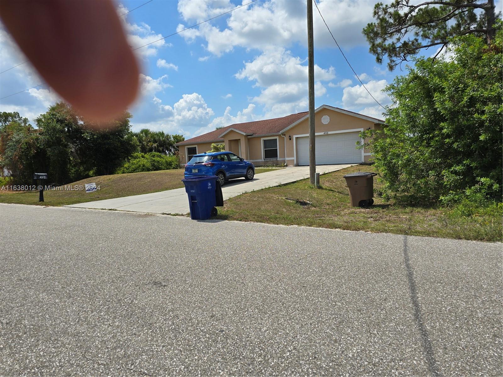 466 Rewing St Property Photo 13