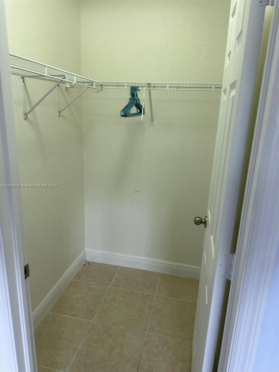 466 Rewing St Property Photo 32