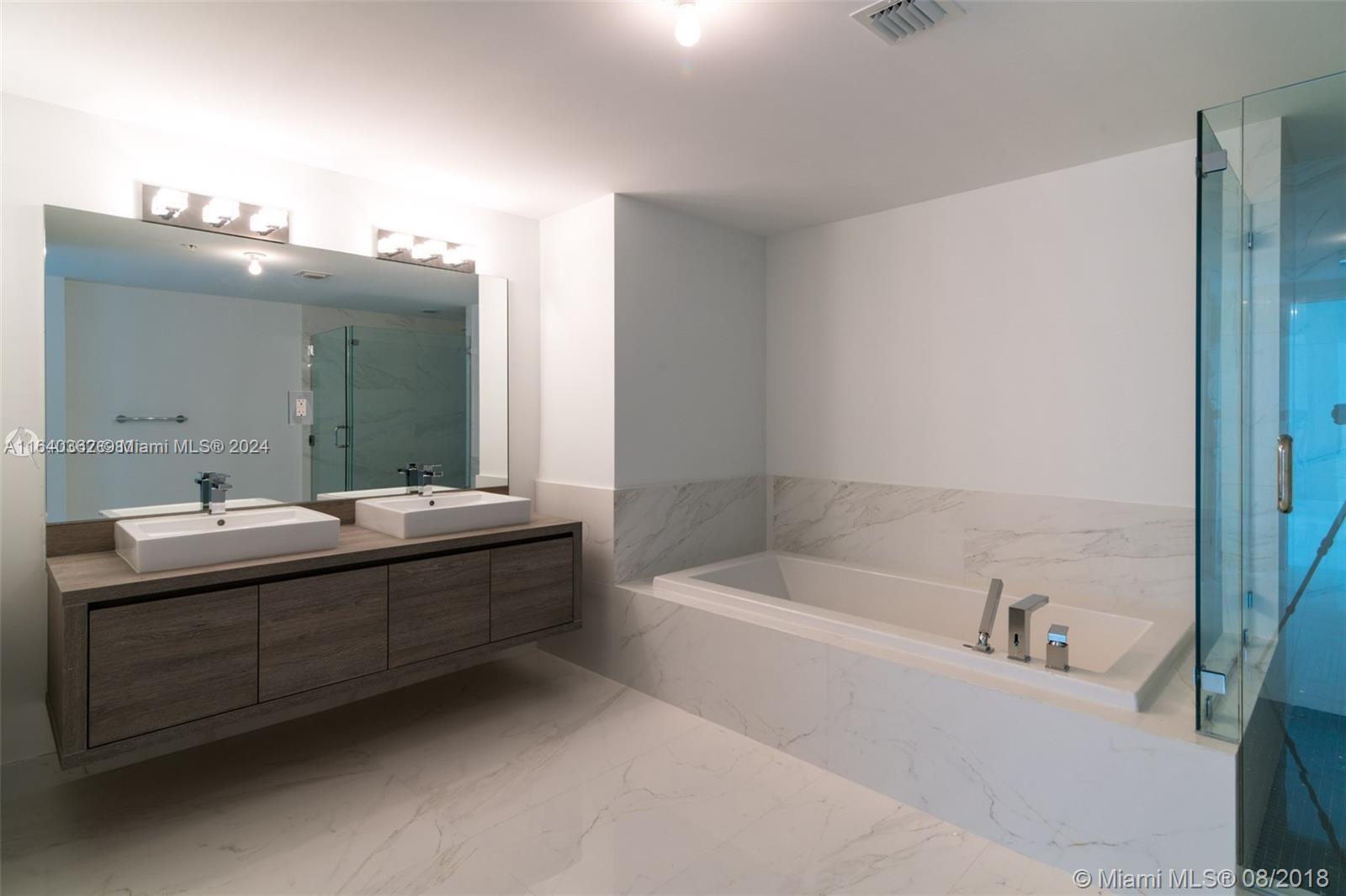 400 Sunny Isles Blvd 1019 Property Photo 9