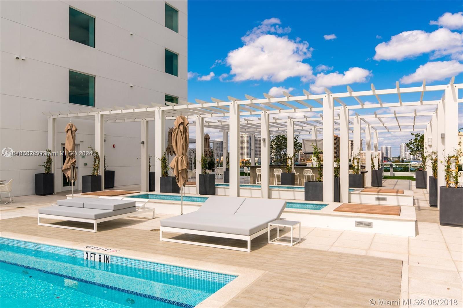 400 Sunny Isles Blvd 1019 Property Photo 21