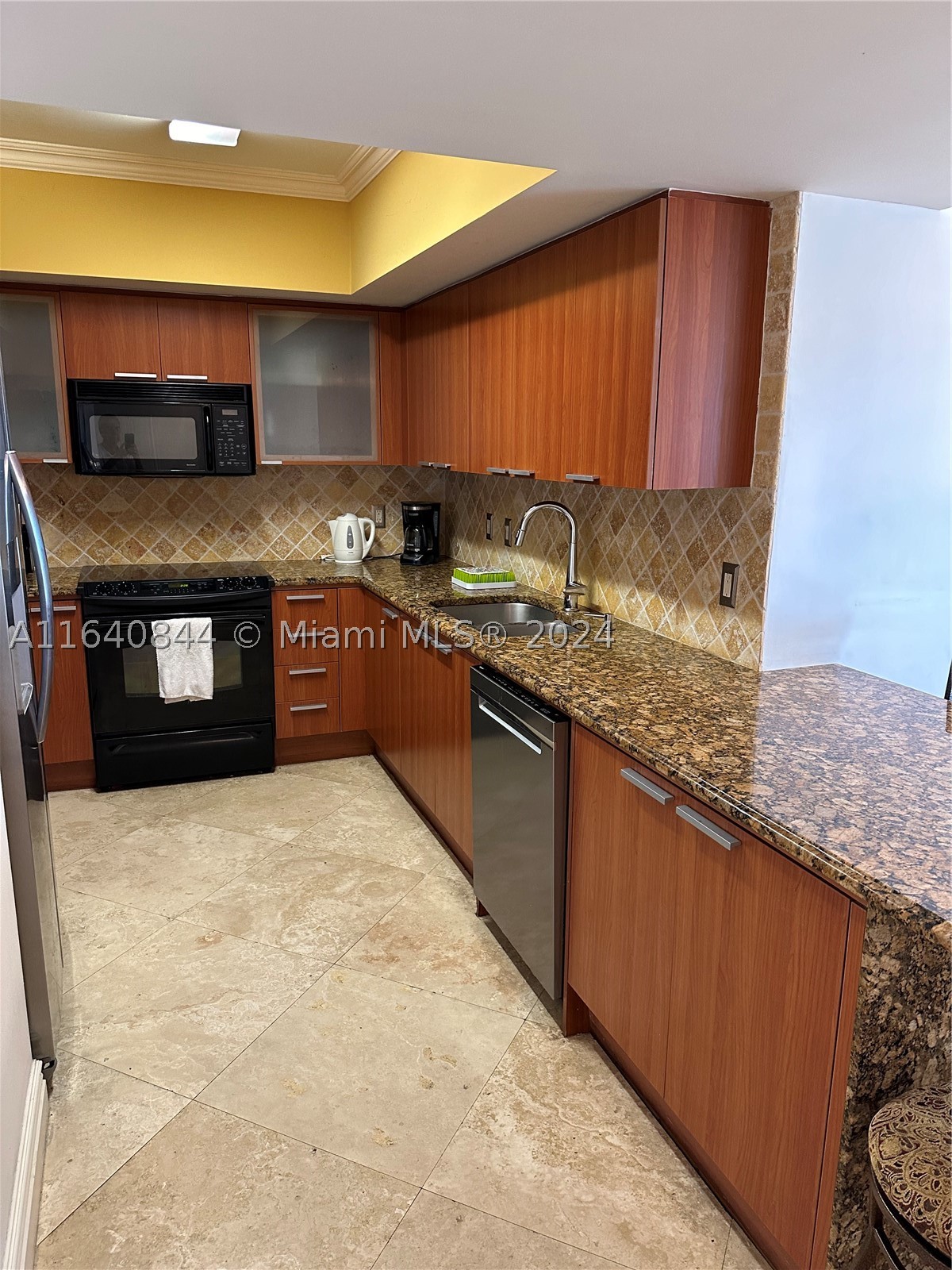 16699 Collins Ave 2006 Property Photo 25