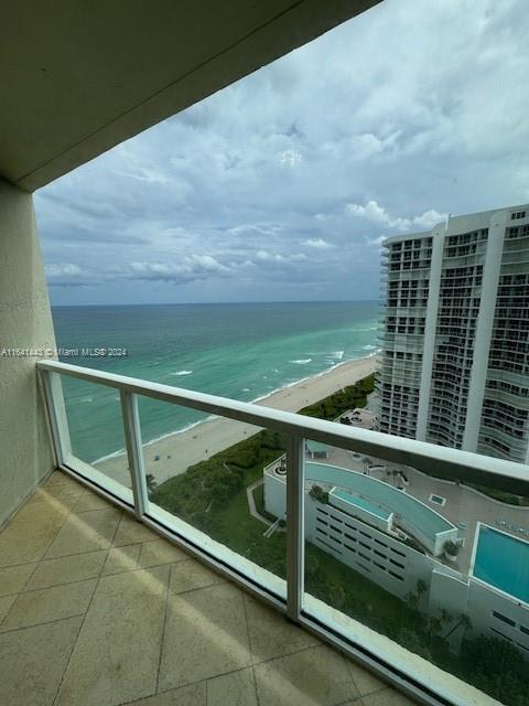 16699 Collins Ave 2409 Property Photo 3