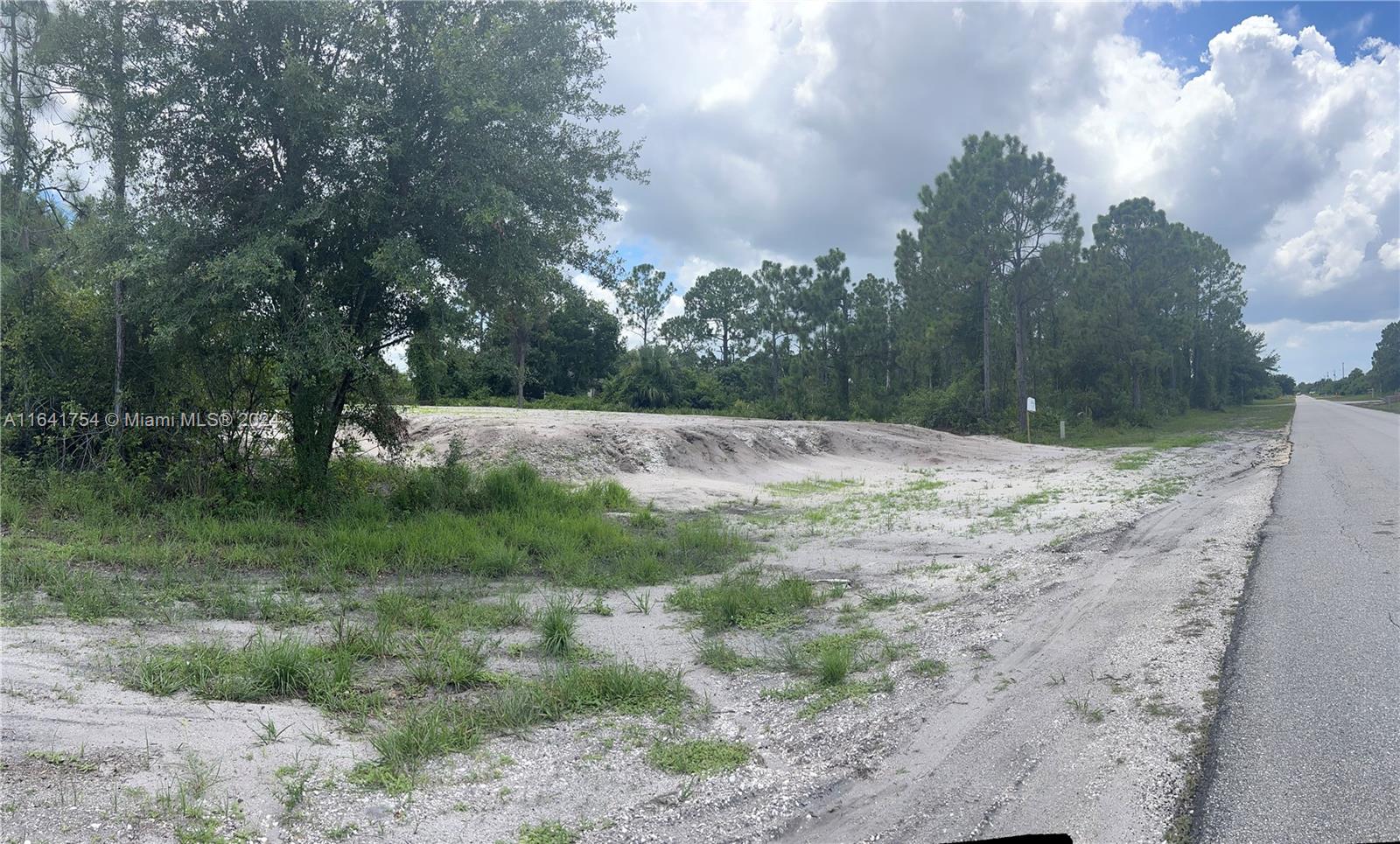 A11641754 Property Photo 1