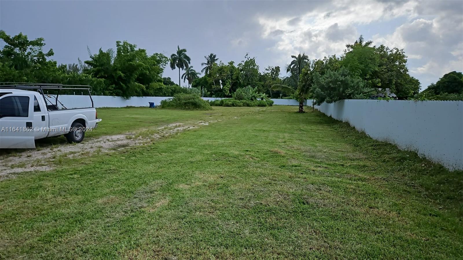 10924 Nw 18th Ave Property Photo 2