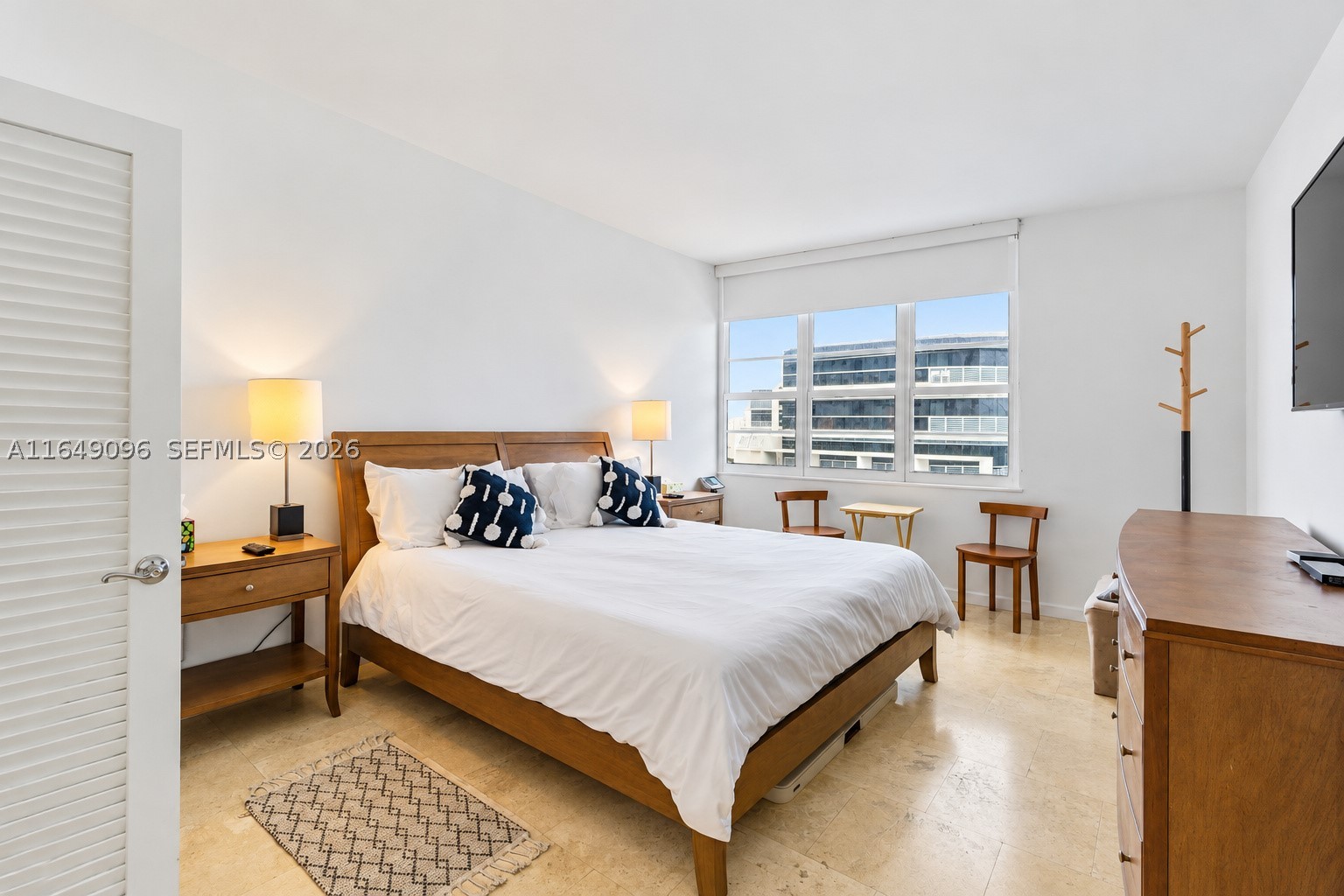 A11649096 Property Photo 11