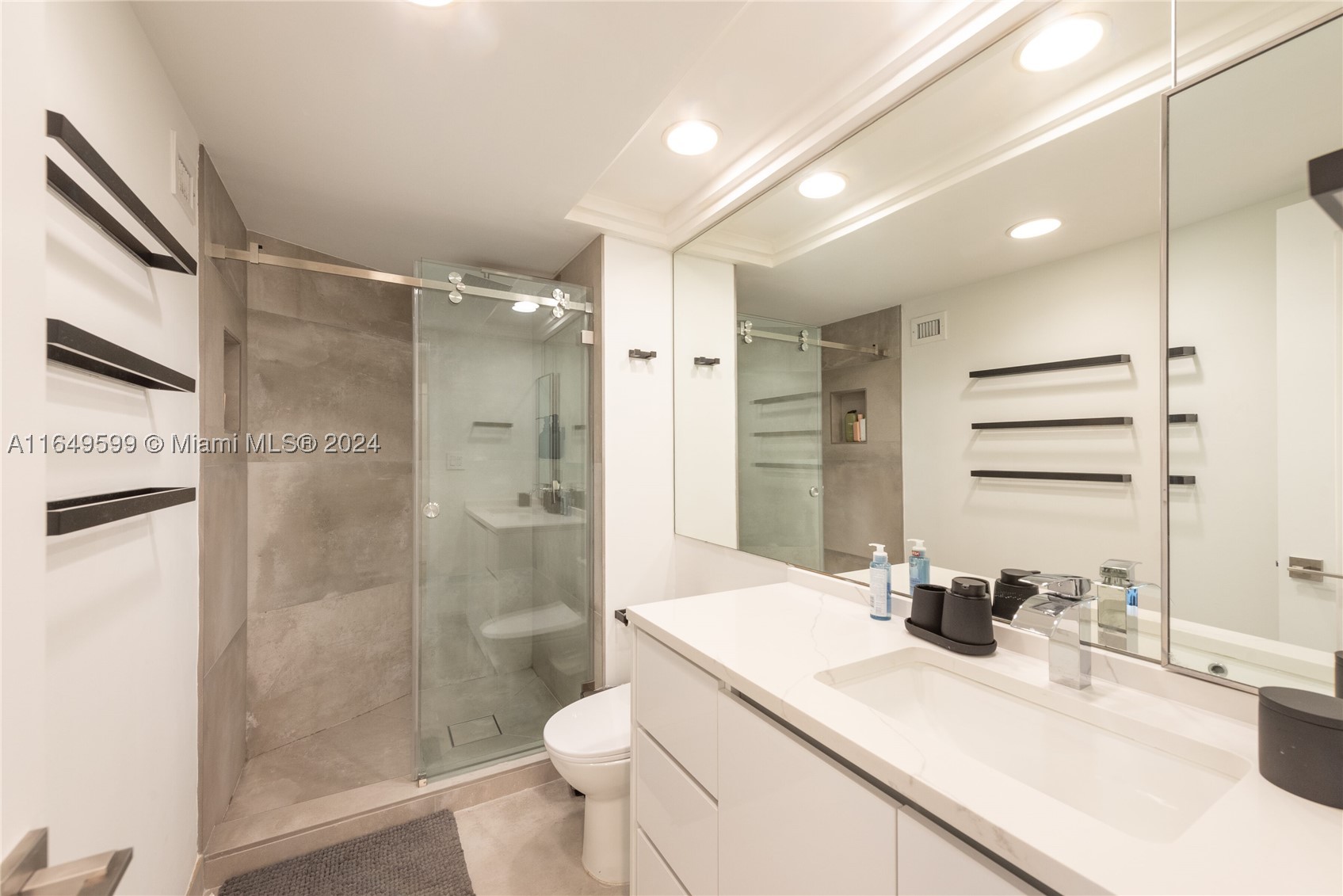 1111 Crandon Blvd A306 Property Photo 20