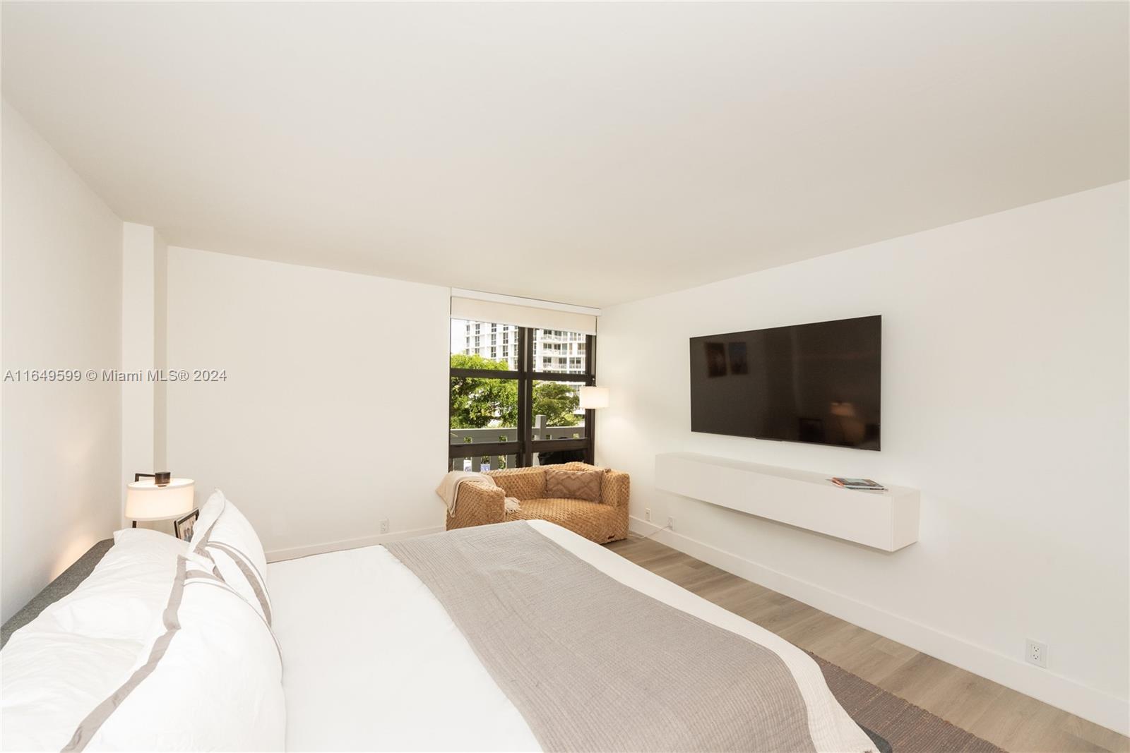 1111 Crandon Blvd A306 Property Photo 13