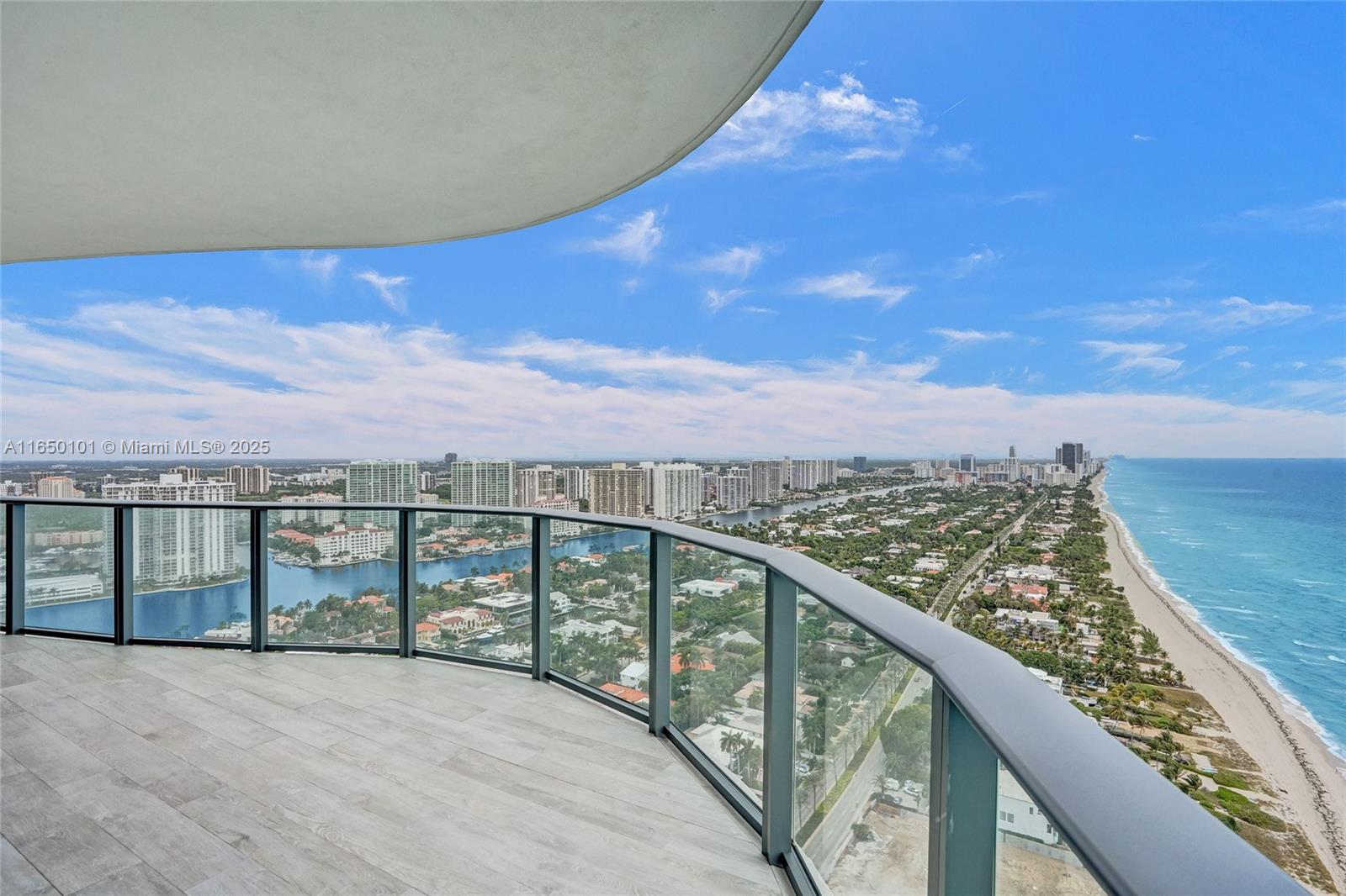 19575 Collins Ave 33 Property Photo 1
