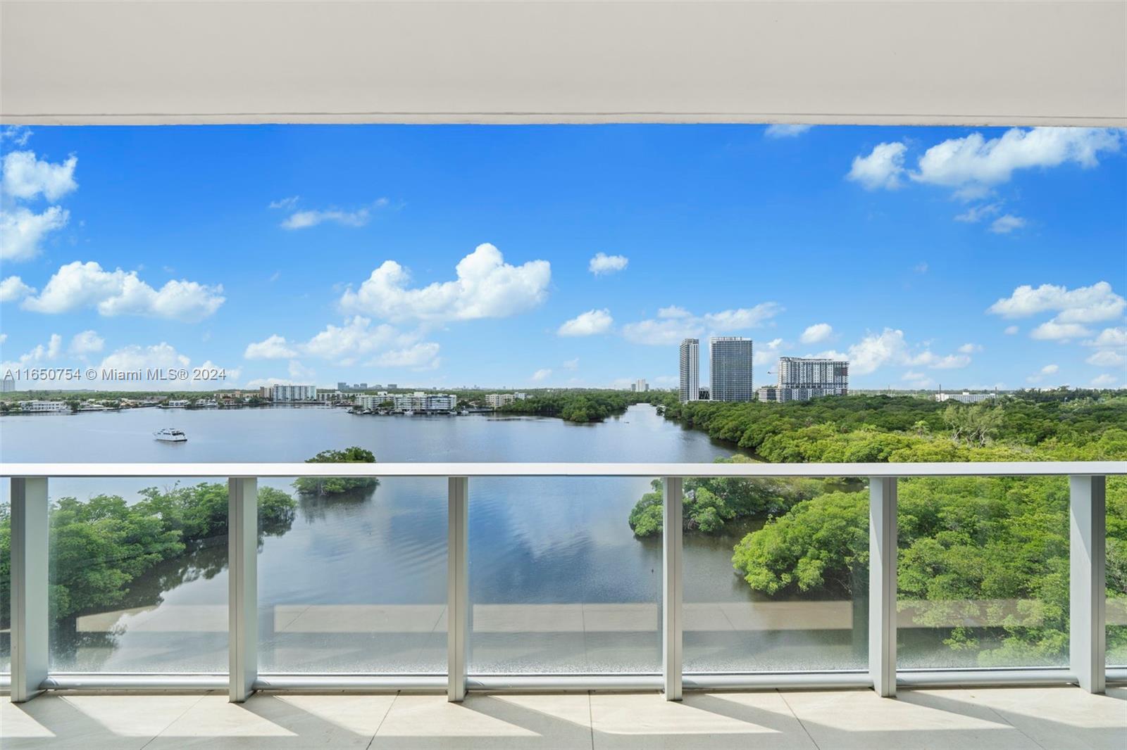 17111 Biscayne Blvd 806 Property Photo 1