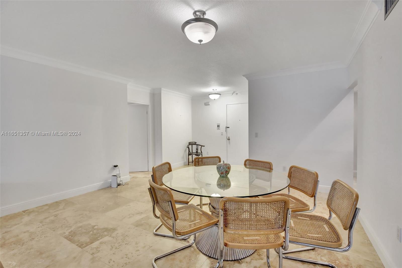 9801 Collins Ave 3t Property Photo 12