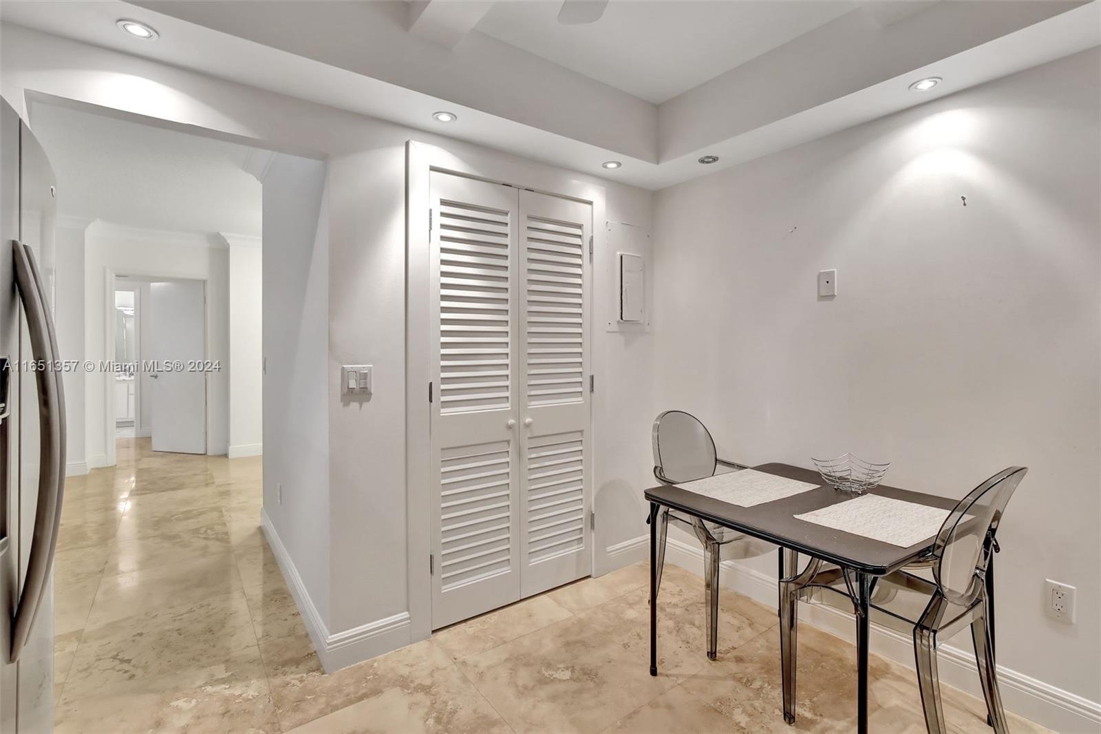 9801 Collins Ave 3t Property Photo 14