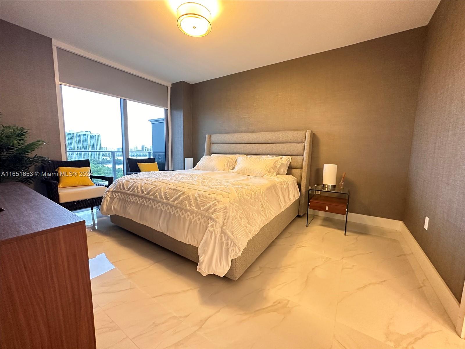 16385 Biscayne Blvd 1201 Property Photo 17