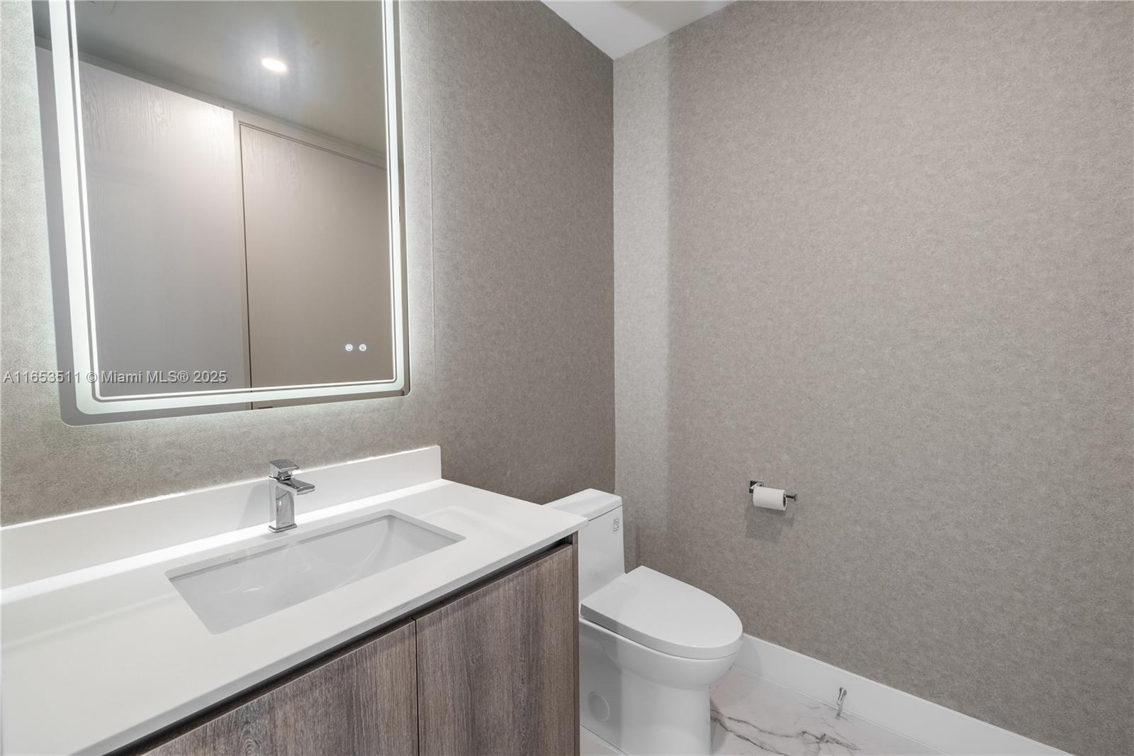 17550 Collins Ave 1203 Property Photo 21