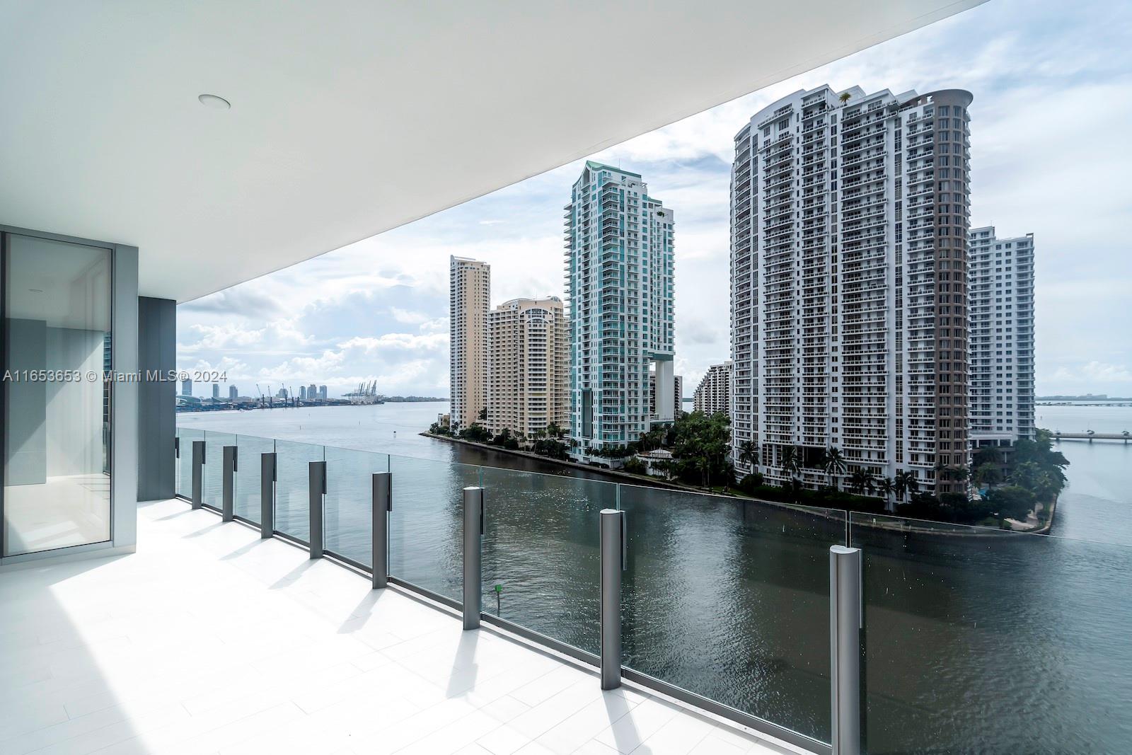 300 Biscayne Blvd Way 902 Property Photo 1