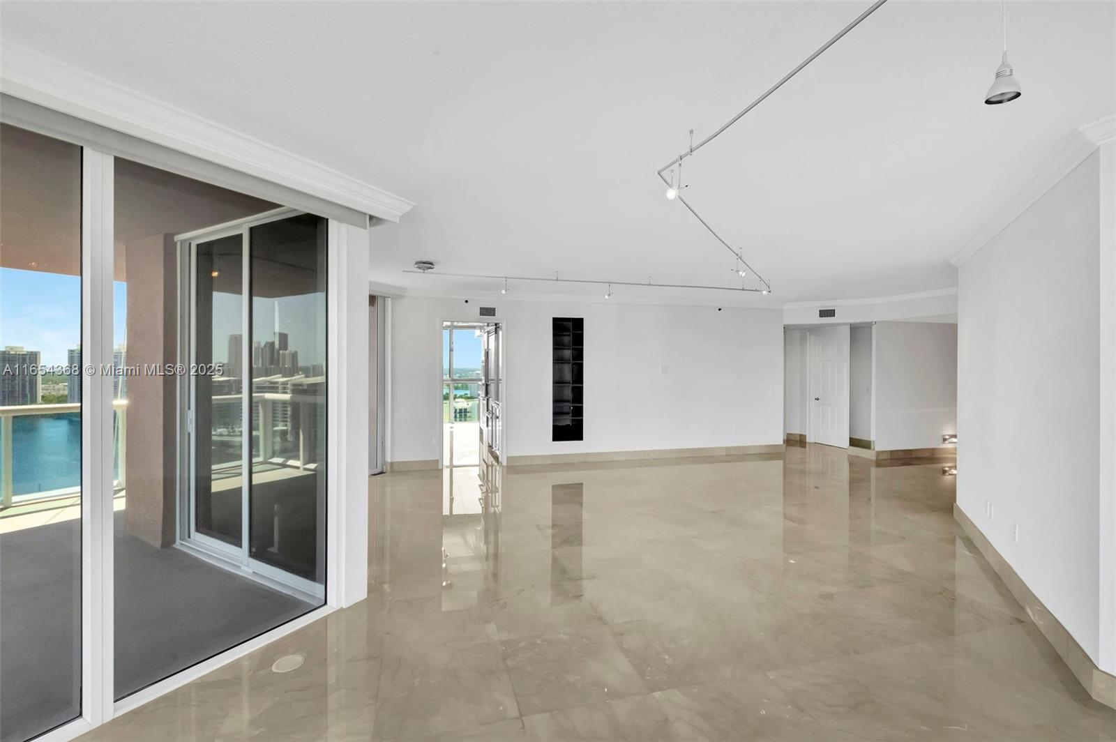 3370 Hidden Bay Dr 2708 Property Photo 13
